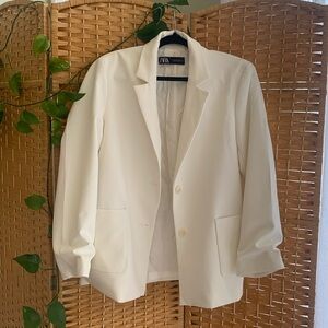 White Zara blazer size S slightly oversized